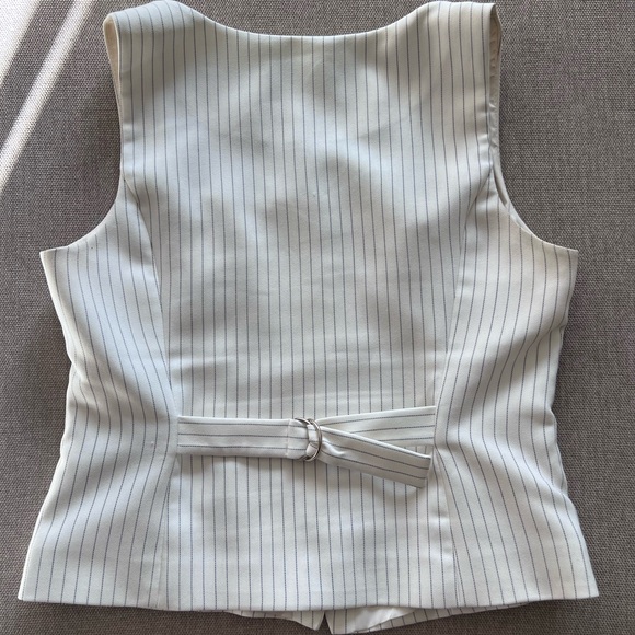 Abercrombie & Fitch Women's Pin Striped Top - Picture 2 of 7